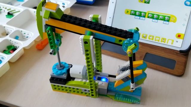 Lego WeDo 2.0 Добываем нефть