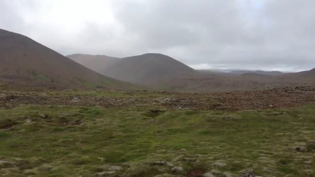East of Grindavik hills and clouds - Iceland смотреть онлайн