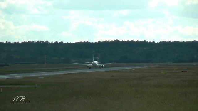 Borussia Dortmund Airbus! Plane Spotting Stuttgart Airport | TAKEOFFS & LANDINGS | Aviation смотреть онлайн