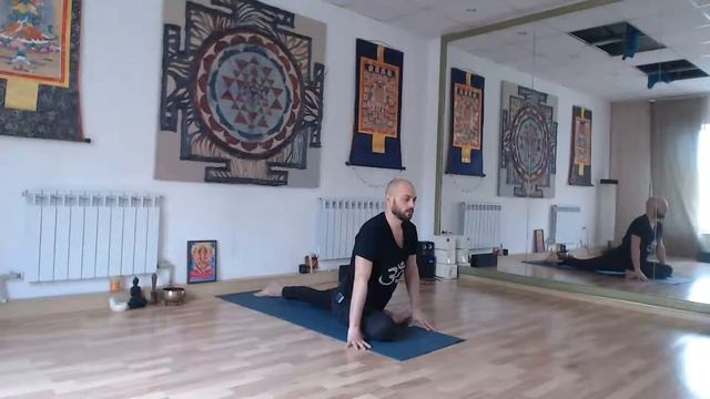 Утренняя йога online || Om Dnepr смотреть онлайн