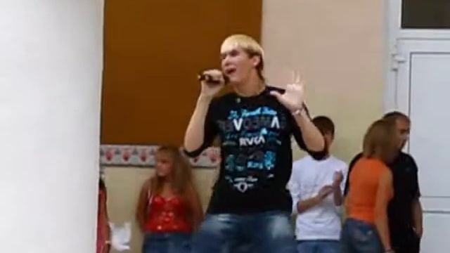 Максим Хренков - Розы (кавер на песню Сергея Жукова) смотреть онлайн