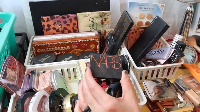 Weekly Makeup Basket i Shop My Stash смотреть онлайн