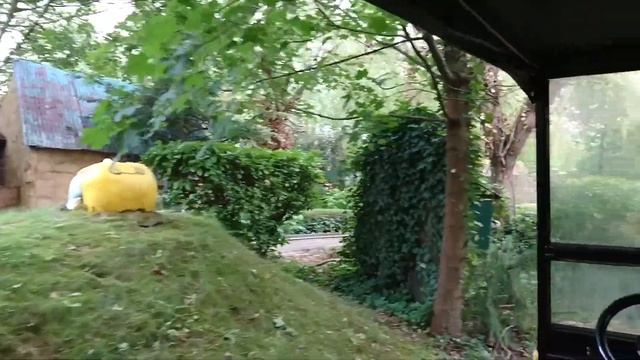 Toadie's Crazy Cars Ride POV At Chessington World Of Adventure, August 2016 смотреть онлайн