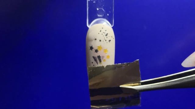 ДИЗАЙН НОГТЕЙ золотые капли | МАНИКЮР 2021 | ИДЕЯ ДИЗАЙНА НОГТЕЙ | ИДЕЯ ПРОСТОГО ДИЗАЙНА смотреть онлайн