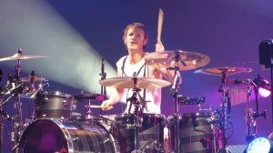 MUSE - Plug In Baby (LIVE - Dom cam) - Vienna - Nov 19, 2012