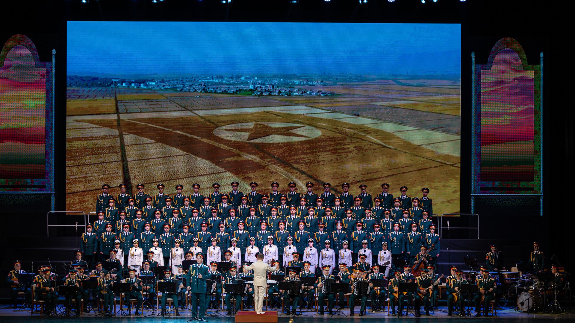 Концерт в Пхеньяне 2023, «Моя Родина», солист — Александр Крузе смотреть онлайн