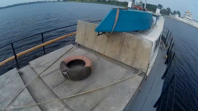 Буксировка катера Ярославец серия 4. Подвод катера к судостроительному заводу смотреть онлайн