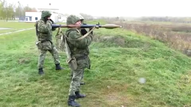 Стрельба из РПГ-7 стоя смотреть онлайн