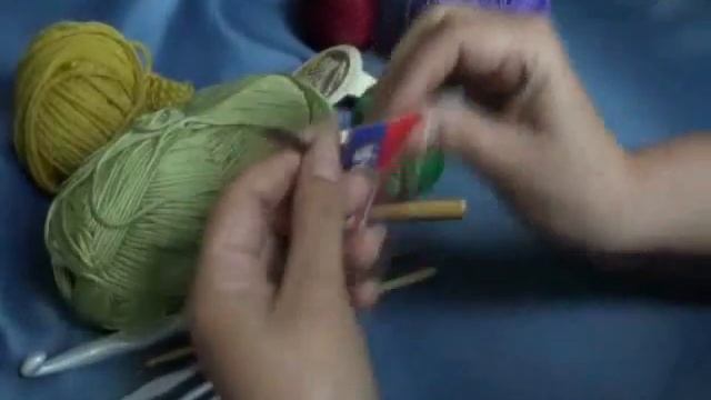 ВЯЗАНИЕ КРЮЧКОМ. Урок 1. Крючки и пряжа смотреть онлайн