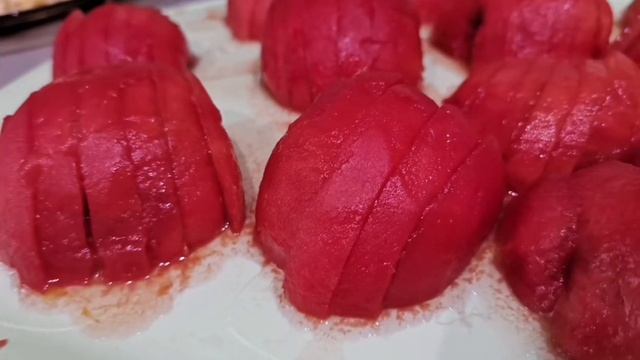 Рецепт. Баклажаны с фаршем помидорами и с сыром в духовке смотреть онлайн