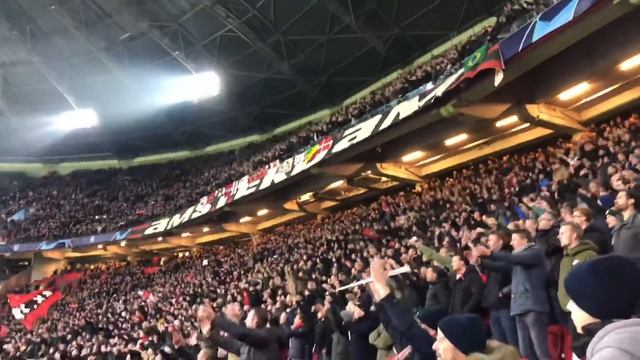 Ajax fans - 90 minuten lang voor onze club uit amsterdam - lyrics in subtitles смотреть онлайн