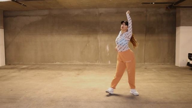 "BODY" FULL DANCE TUTORIAL смотреть онлайн