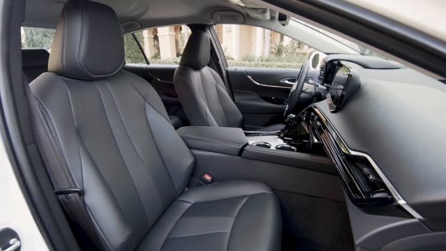 2022 Toyota Mirai INTERIOR - Black Silver смотреть онлайн