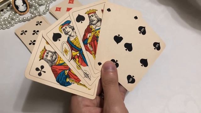 КРЕСТОВЫЙ КОРОЛЬ И ЕГО ЖИЗНЬ. ВЕРНЕТСЯ ЛИ К ВАМ? БУДЕТ ЛИ РАЗВОД С НЕЙ? ПРОСТАЯ КОЛОДА КАРТ. ГАДАНИ смотреть онлайн