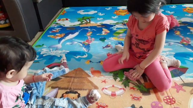 Слайм! Ислана распутывает сестренку, которая наступила на СЛАЙМ😀 смотреть онлайн