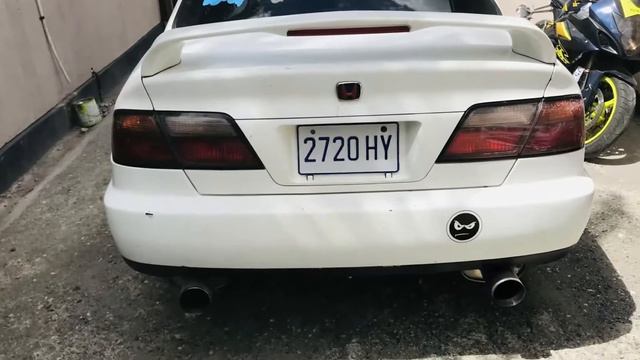 2000 White Honda Accord For Sale in Kingston, Jamaica смотреть онлайн