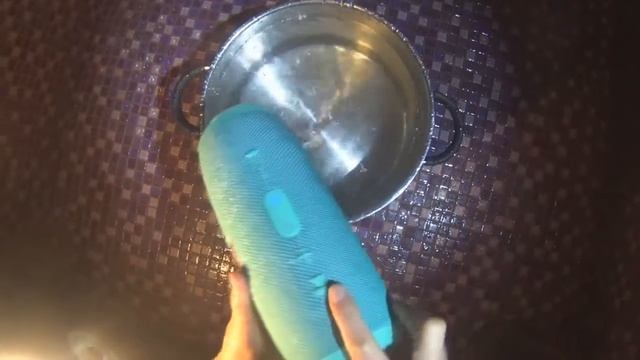 JBL Charge 3|испытание водой JBL Charge 3 water test смотреть онлайн