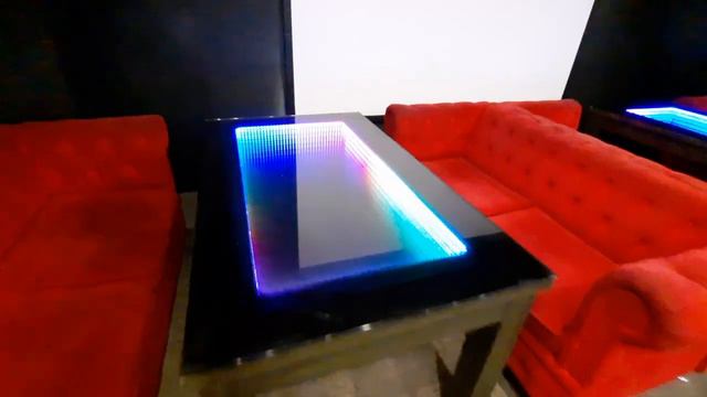 Бесконечное зеркало в столе! смотреть онлайн