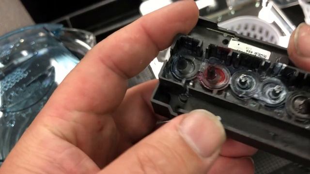 Cleaning Ink Intake on L-1800 Printhead with Lifebasis Ultrasonic Cleaner смотреть онлайн