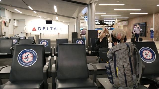 Ожидание в аэропорту Атланта смотреть онлайн
