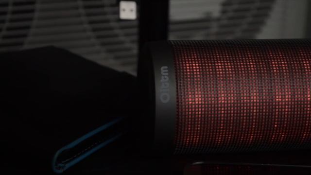 HOT! EPIC BLUETOOTH SPEAKER HAS COLORS THAT SYNC WITH AUDIO! BUT, IS IT CHEAP? смотреть онлайн