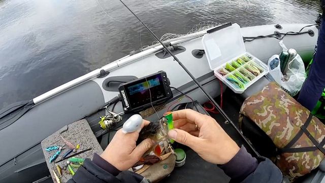 ЧИТЕРСКАЯ СНАСТЬ/Хищник на течении смотреть онлайн