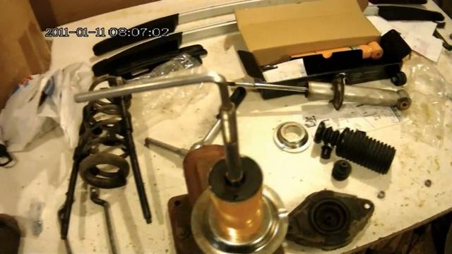 замена задних амортизаторов ( koni ) на НИССАН АЛЬМЕРА N 16 смотреть онлайн