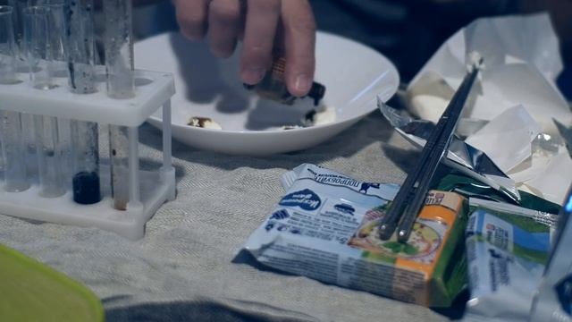 Проверка нескольких пачек обезжиренного творога на крахмал смотреть онлайн