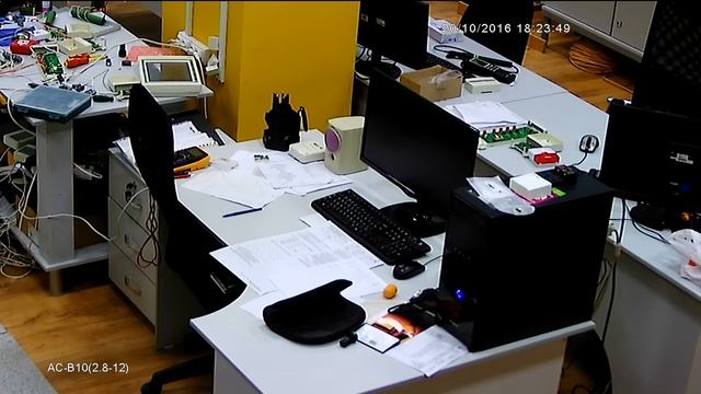 Камера OZERO AC-B10 (2.8-12). Помещение. День. Фокус 12 мм. смотреть онлайн