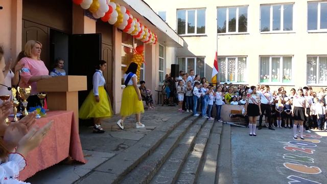 Последний звонок выпускникам 2019 года, 20-я средняя школа, город-герой Одесса. смотреть онлайн