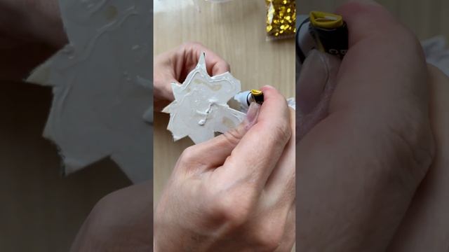 Брошь из бисера Кленовый лист смотреть онлайн