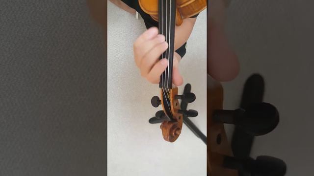 Franz Wohlfahrt Op 45 Etude no 13 смотреть онлайн