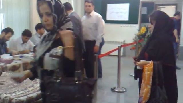 Голосование в посольстве Ирана смотреть онлайн