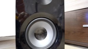 Defender Mercury 35 speaker audio excursion bass test