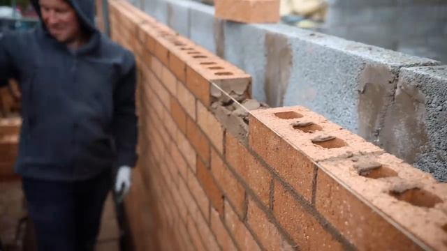 Our Bricklaying apprentice Laying Some Brick смотреть онлайн