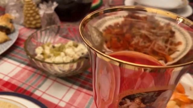 Сервировка стола.КАК НАКРЫТЬ стол .ГОТОВИМ ДОМА . WHAT TO COOK FOR A NEW YEAR TABLE смотреть онлайн