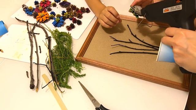 Поделка-картина из шишек смотреть онлайн