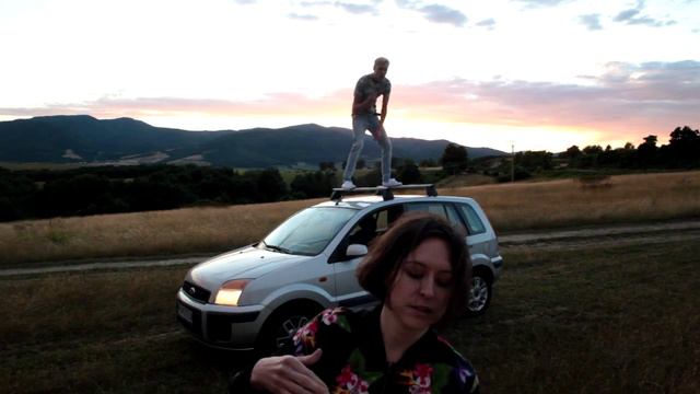 Ľudmila Podjavorinská feat. Sonia & Matey - Gajdoš Muro смотреть онлайн