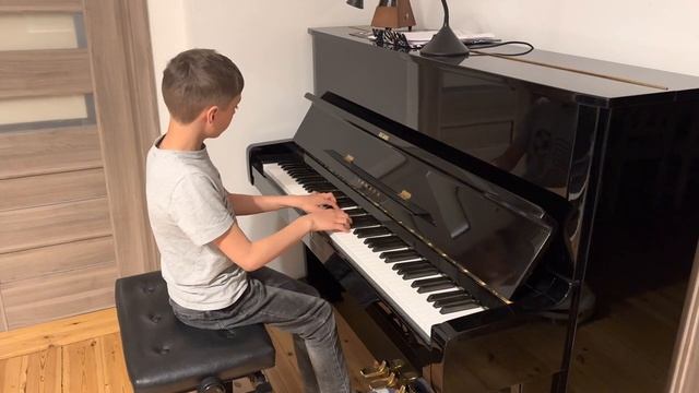 J.S.Bach, Inwencja dwugłosowa Es-dur, wyk. Jerzy Dawid, klasa 4. смотреть онлайн