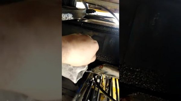 Замена масла в поворотом  редукторе тадано 330.