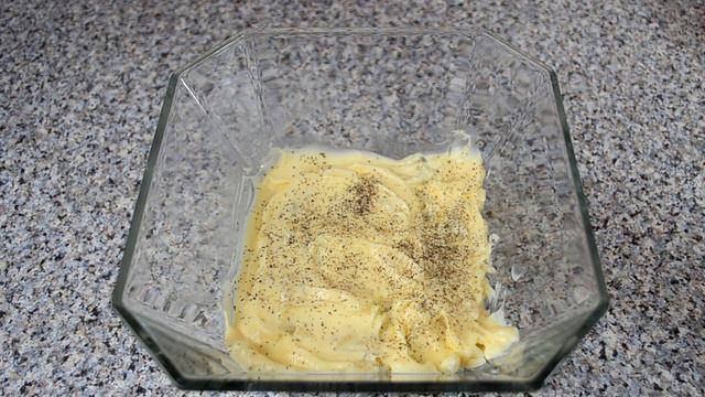 Sałatka warstwowa z tuńczykiem i makaronem - Jak zrobić - Smakowite Dania смотреть онлайн