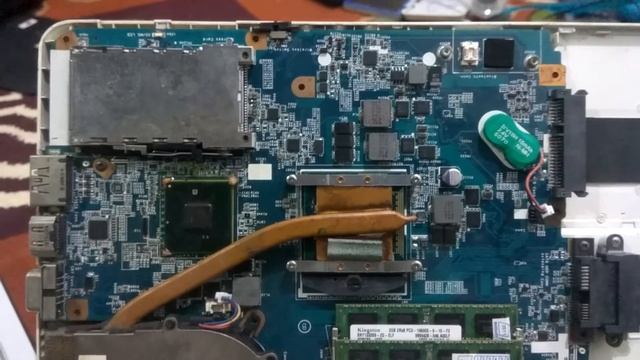 Inside Notebook Sony VAIO PCG-71312L смотреть онлайн