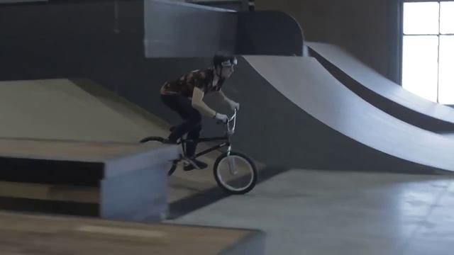 Kevin Fabregue - Hyper Bmx смотреть онлайн