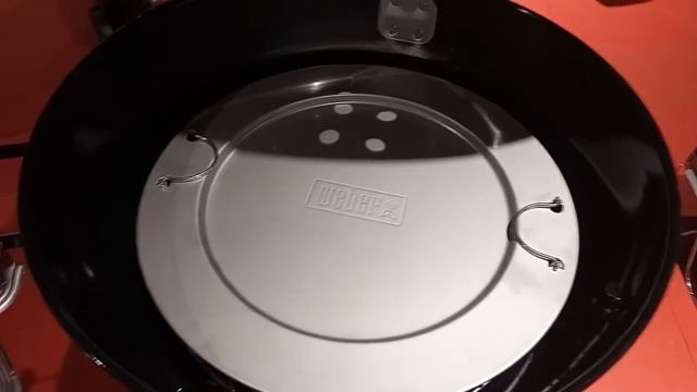 Угольный гриль Weber Master-Touch Premium E-5770 смотреть онлайн