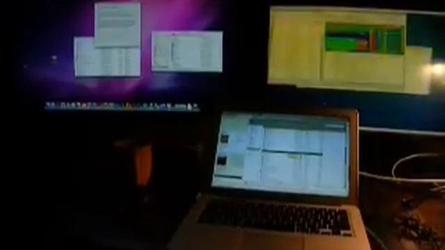 iMac 2011 + Dell U2410 + MacBook Air 13' 2011 flicker test (240fps) смотреть онлайн