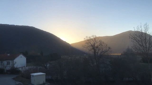 Обрушение потолка у Дома в Провансе смотреть онлайн