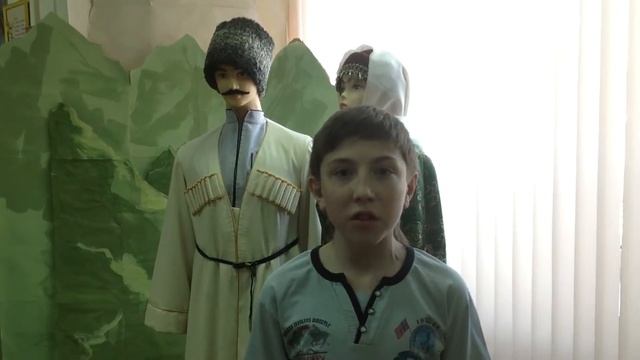 Роман Чепрасов читает стихотворение М. Ю. Лермонтова "Парус" смотреть онлайн