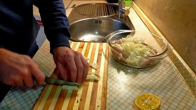 Не совсем обычный деликатес смотреть онлайн