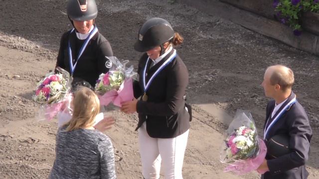 Yli-Ketelä Linda & Rannan Ruhtinas, Palkintojenjako 110+120cm @ PowerPark Horse Show 31.7.-5.8.201 смотреть онлайн