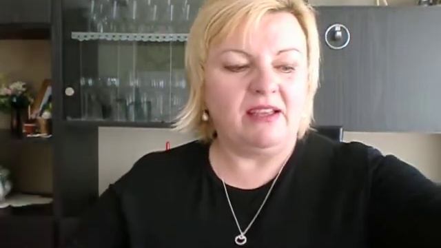 МОИ КОСМЕТИЧЕСКИЕ СРЕДСТВА. смотреть онлайн